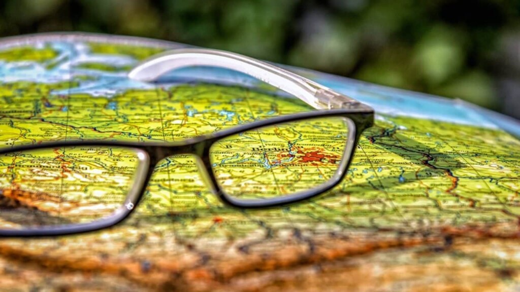 free.tool Ökocheck Das Coaching-Tool Öko-Check kann dazu beitragen, potentielle Hürden und Schwierigkeiten zu erkennen, die sich bei der Umsetzung eines Ziels ergeben können. Das ist, wie wenn Sie mit Ihrem Coachee auf einen Hochsitz steigen würden, um einen Überblick zu bekommen, was um den Coachee herum an Schwierigkeiten im Bezug auf sein Ziel auf ihn warten könnte. Dann können bereits passende Strategien und Verhaltensweisen entwickelt werden.